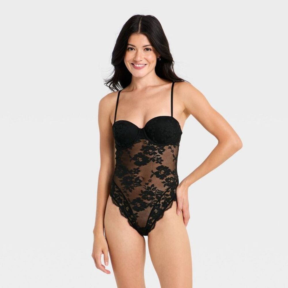 Women's Lightly Lined Lace Balconette Bodysuit - Auden Black M